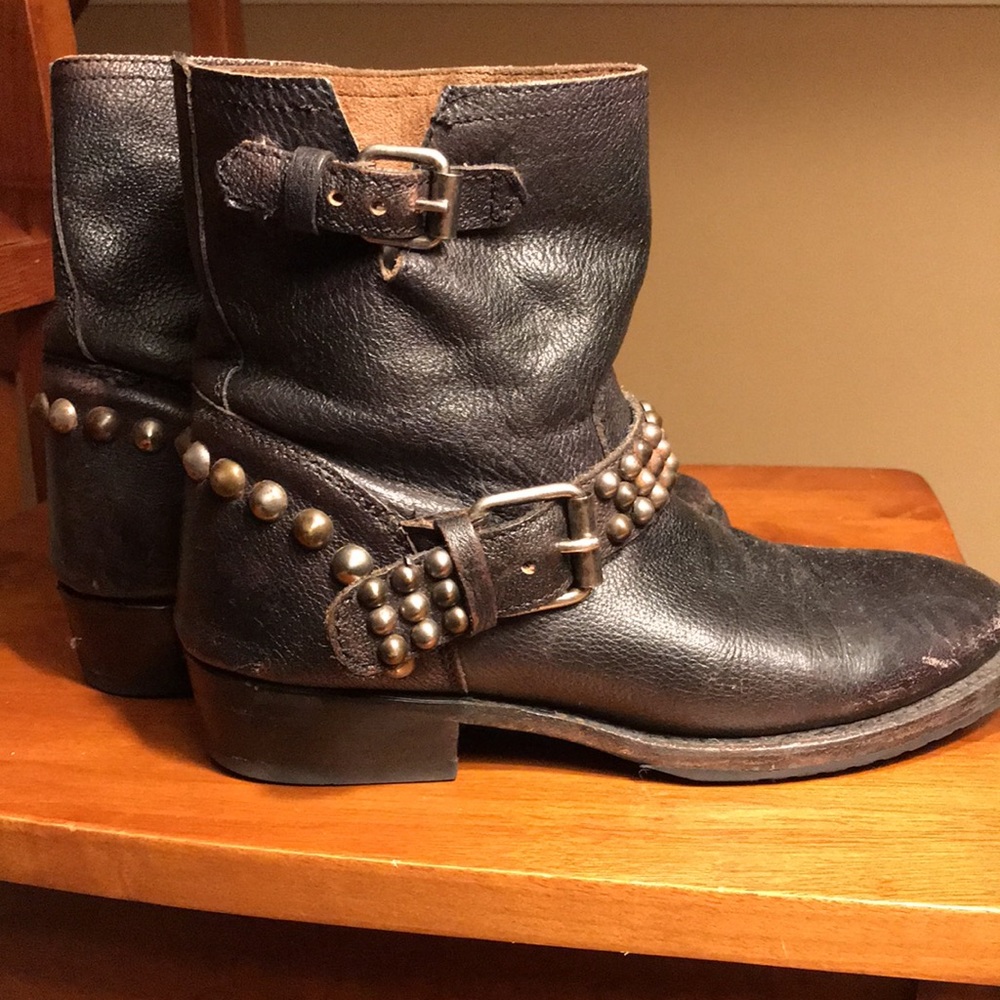 ASH moto style distressed black leather booties w/studs in very, very GUC.